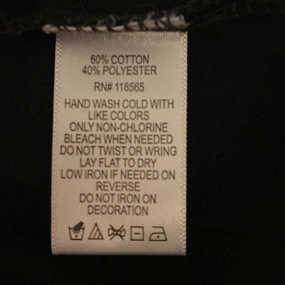 Quacker Factory black long sleeved top with dark navy embellishments. Size XL - Picture 3 of 5